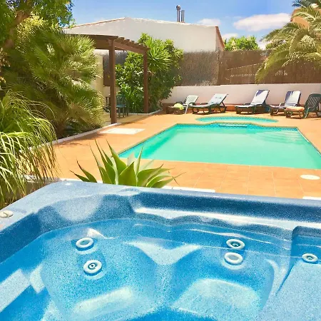 Casa Del Medio Holiday home